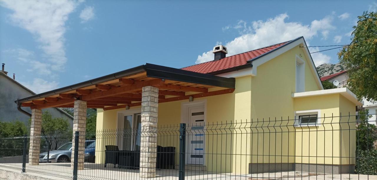 Holiday House Rose Karlobag Exterior foto