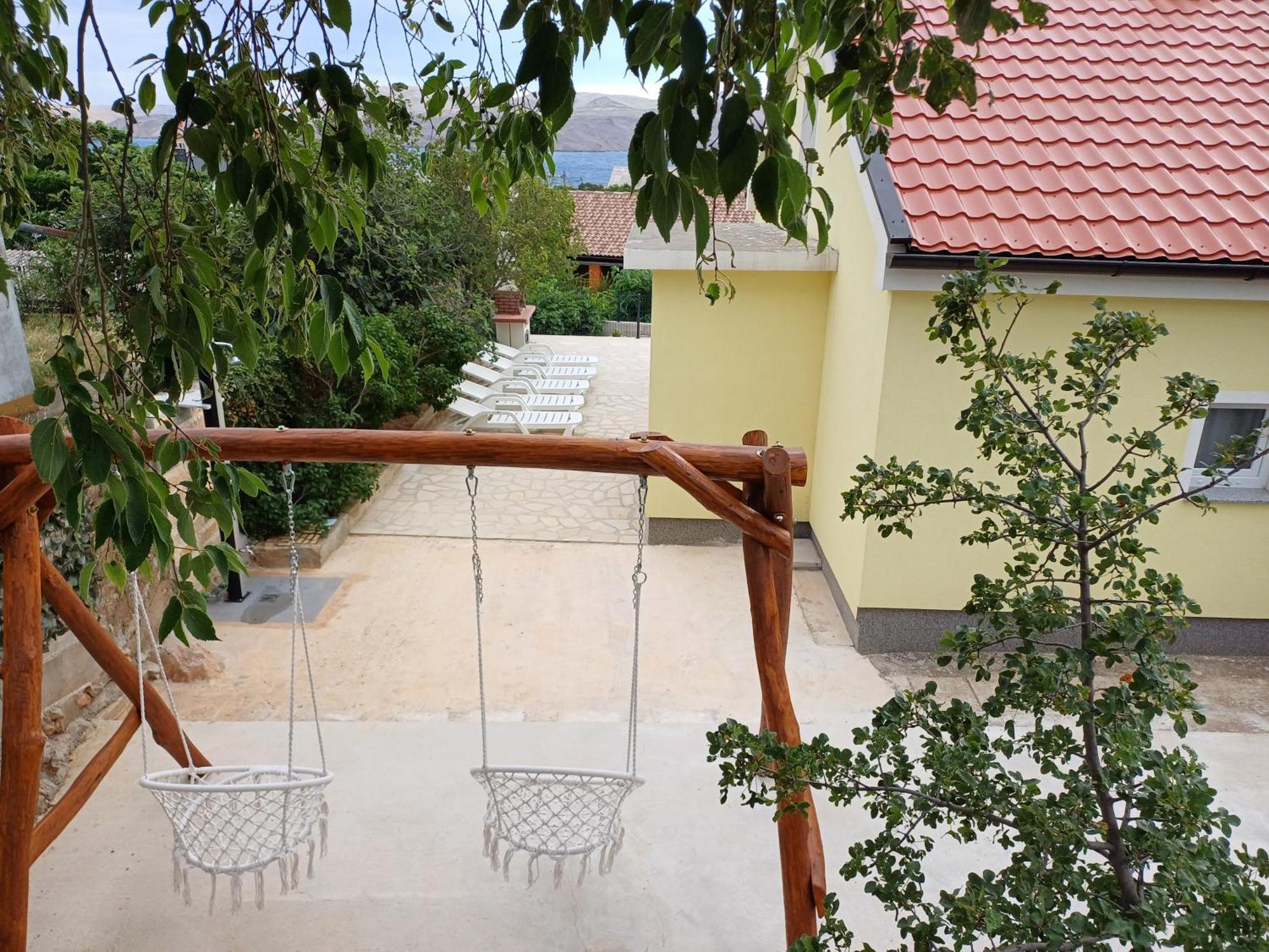 Holiday House Rose Karlobag Exterior foto