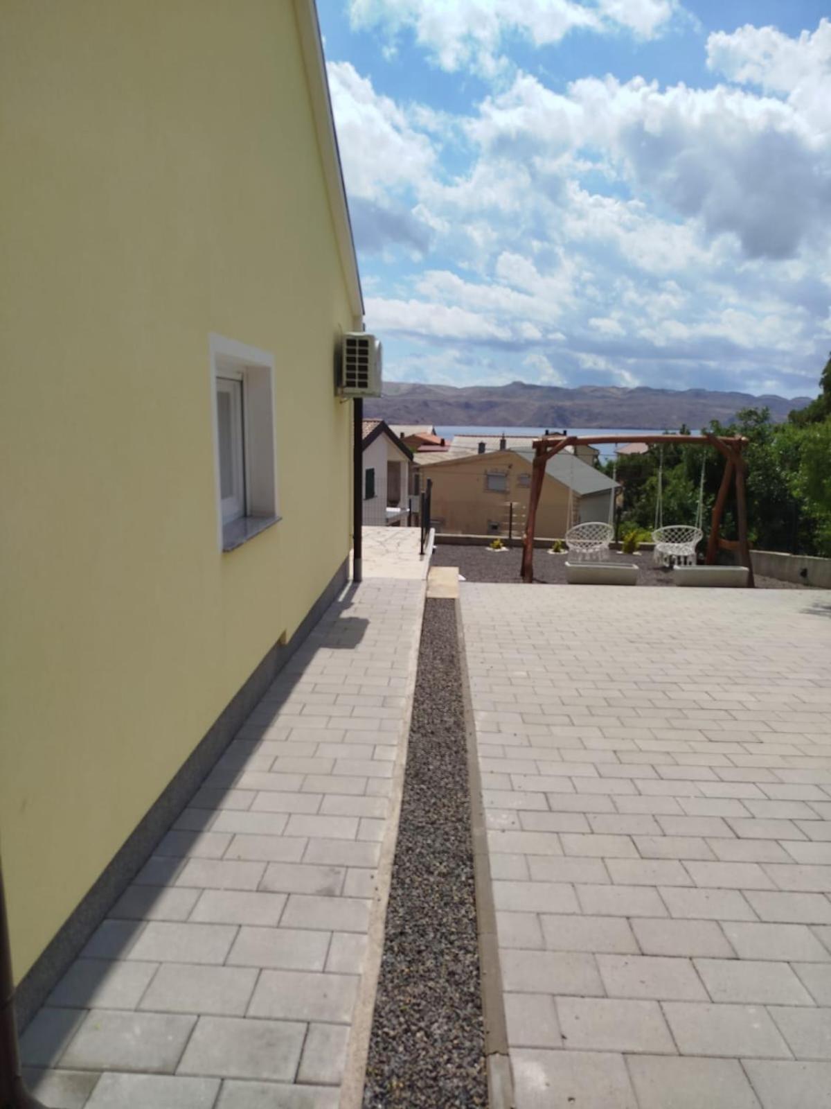 Holiday House Rose Karlobag Exterior foto