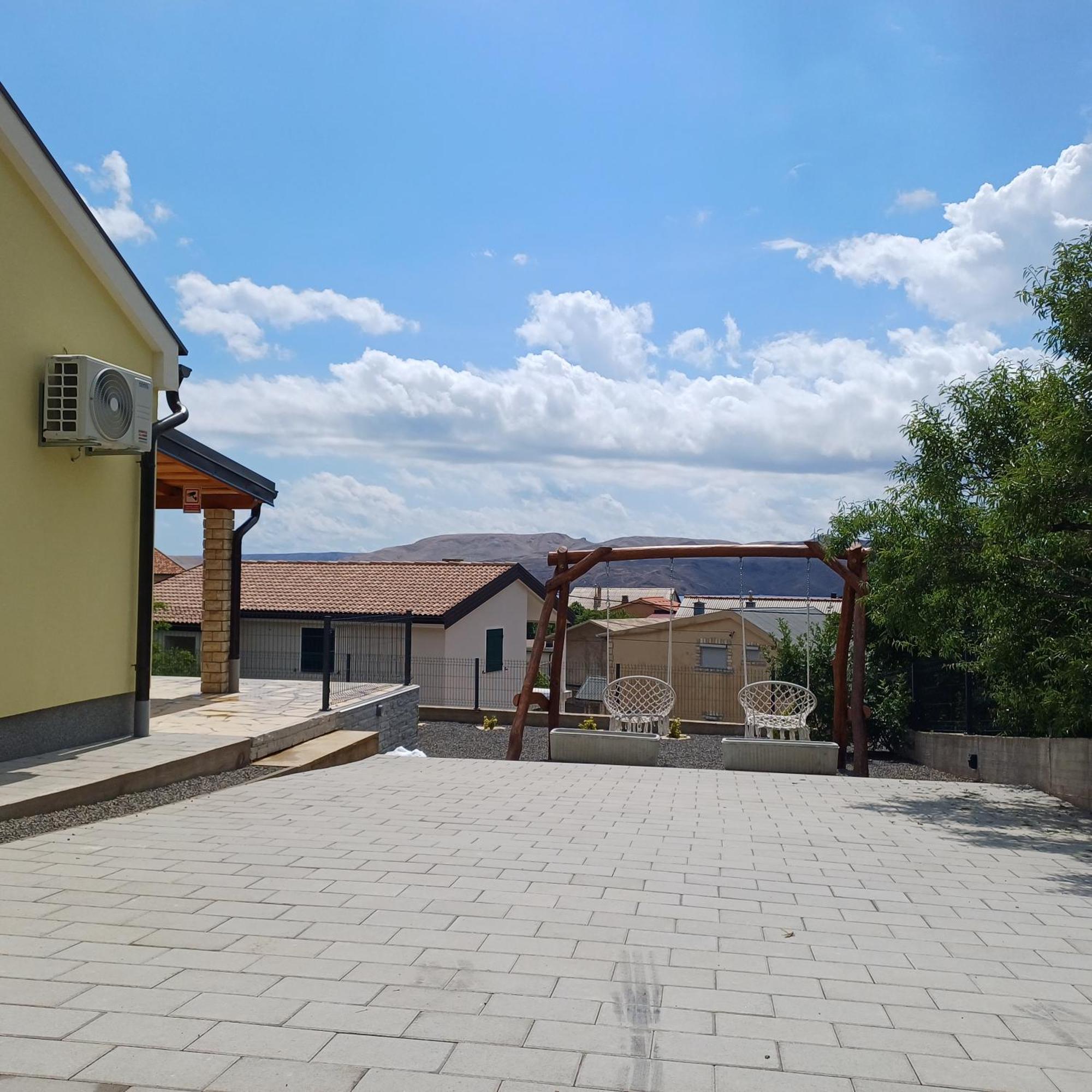 Holiday House Rose Karlobag Exterior foto