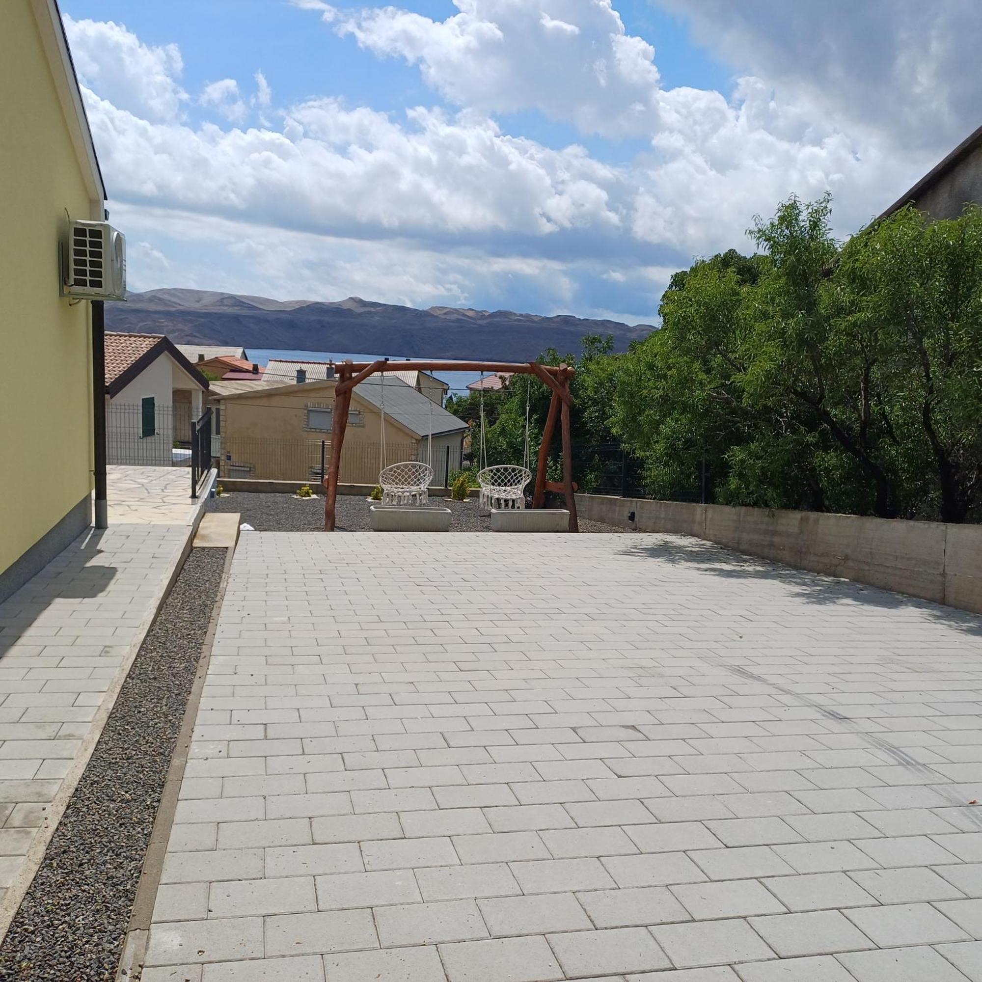 Holiday House Rose Karlobag Exterior foto