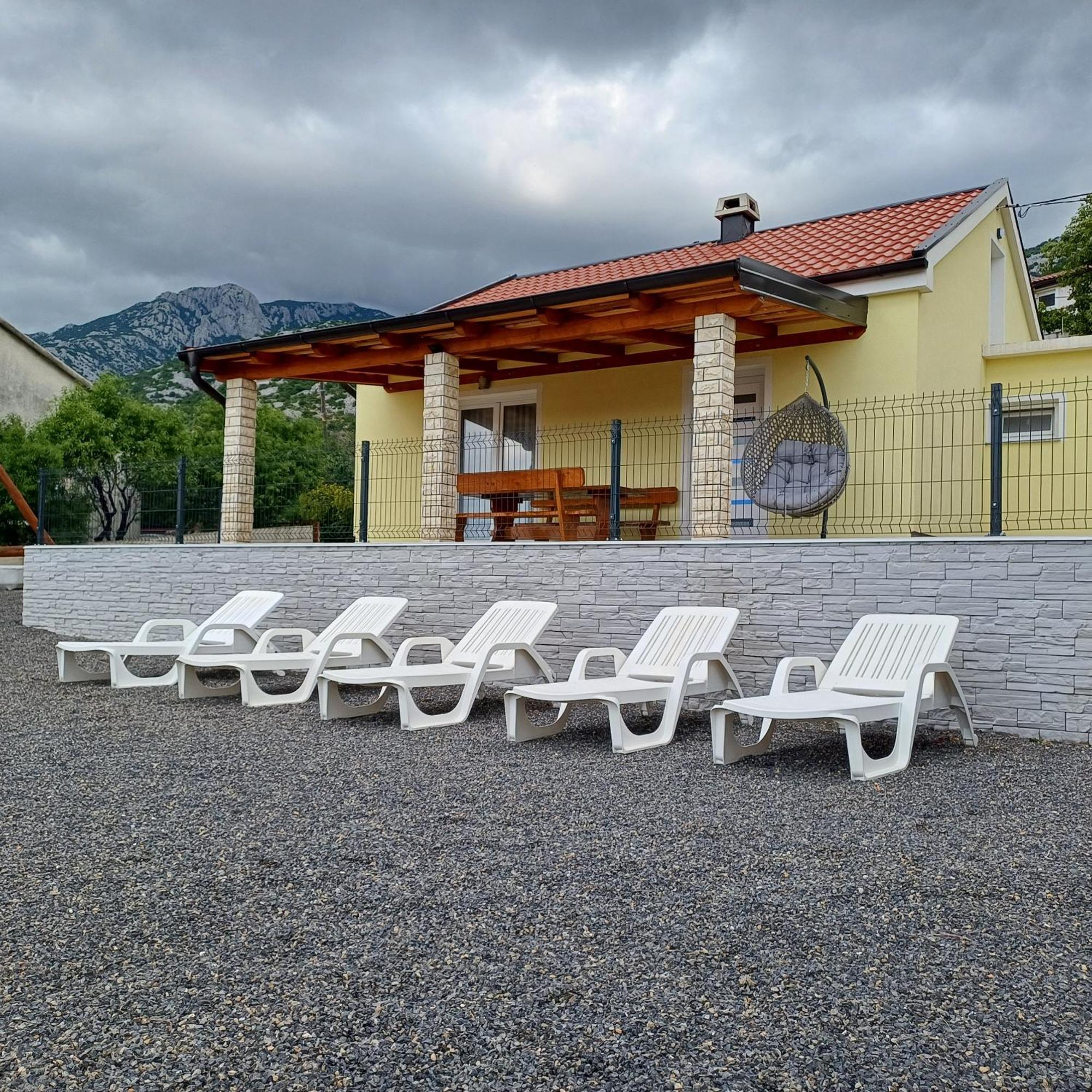 Holiday House Rose Karlobag Exterior foto