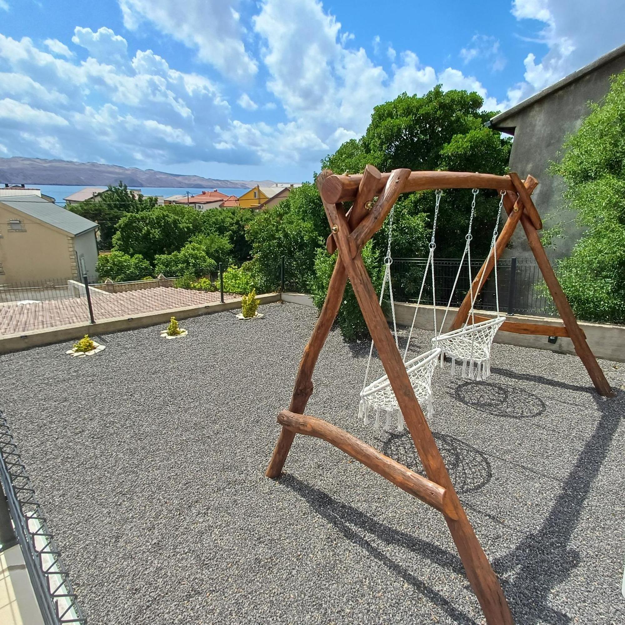 Holiday House Rose Karlobag Exterior foto