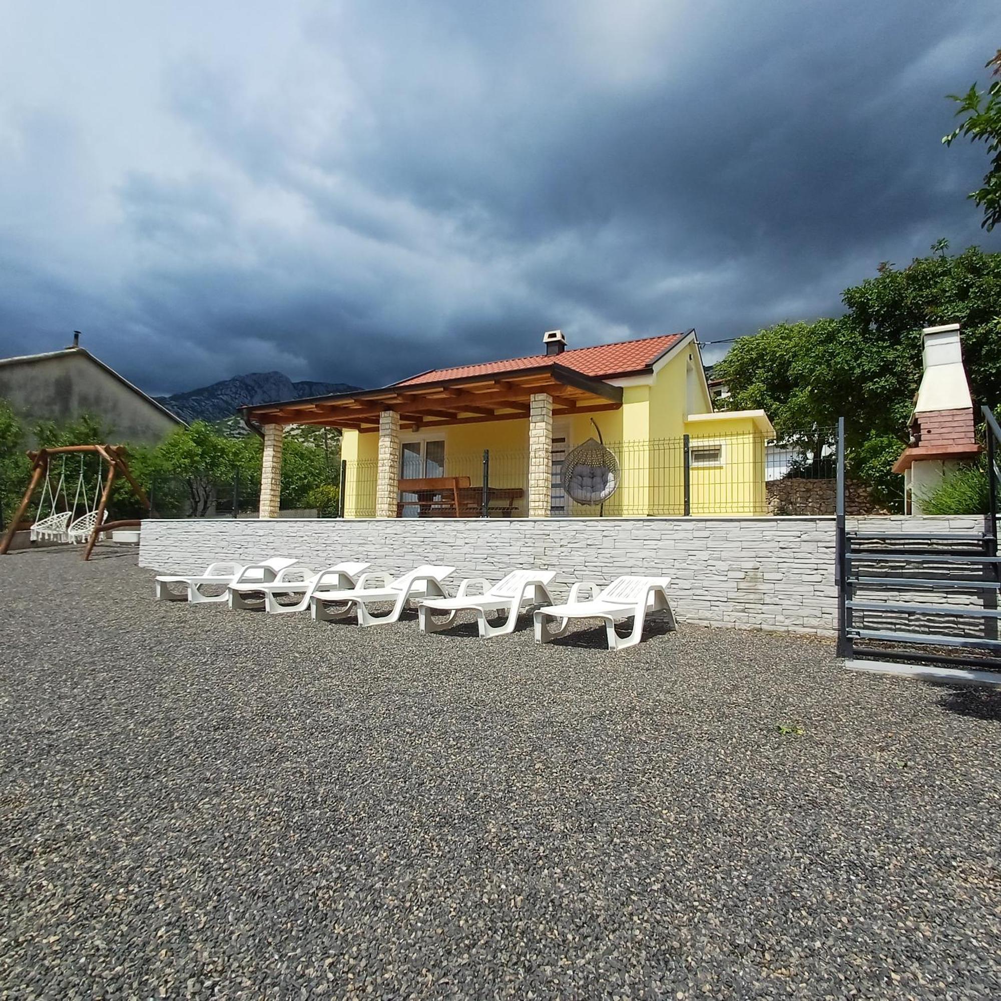 Holiday House Rose Karlobag Exterior foto