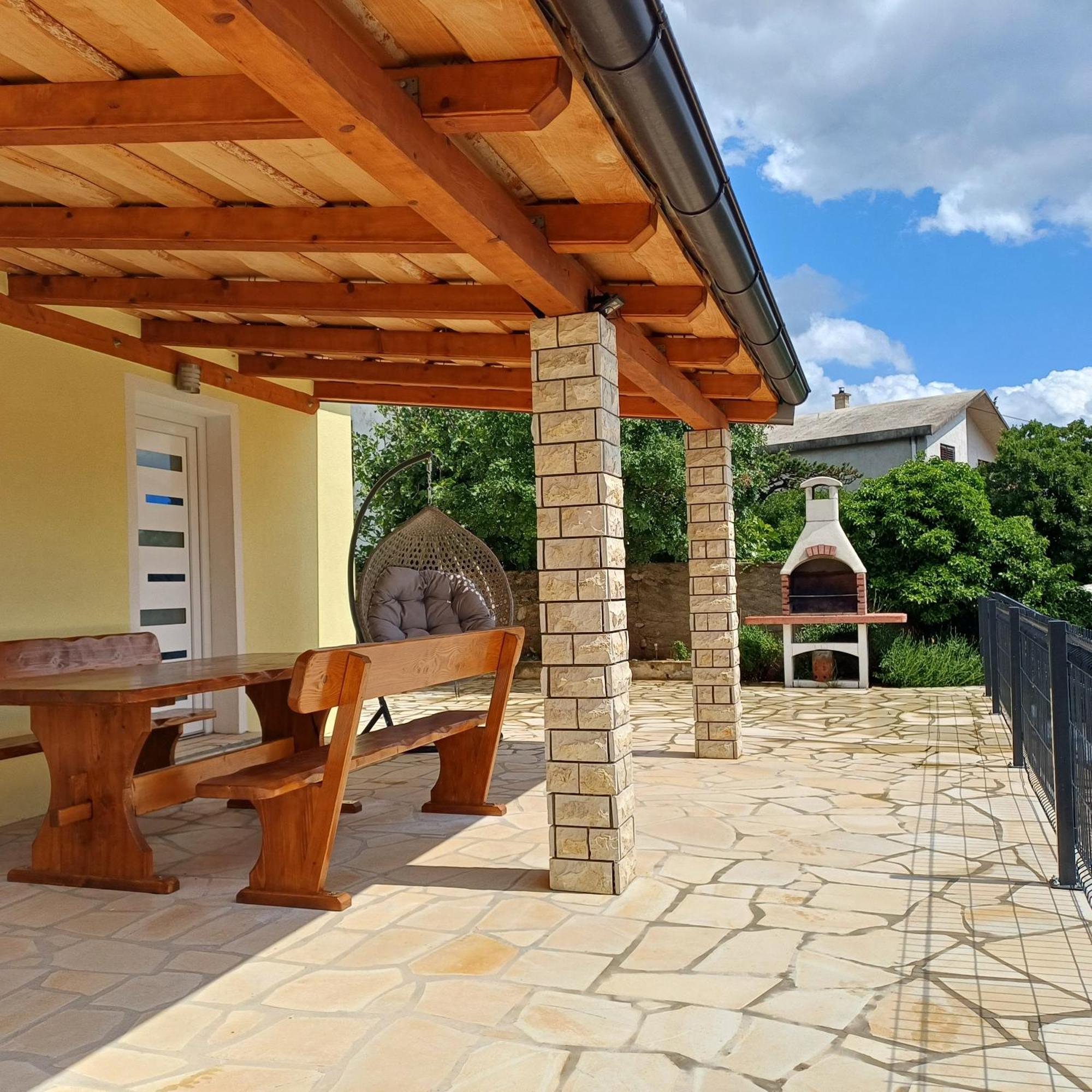 Holiday House Rose Karlobag Exterior foto