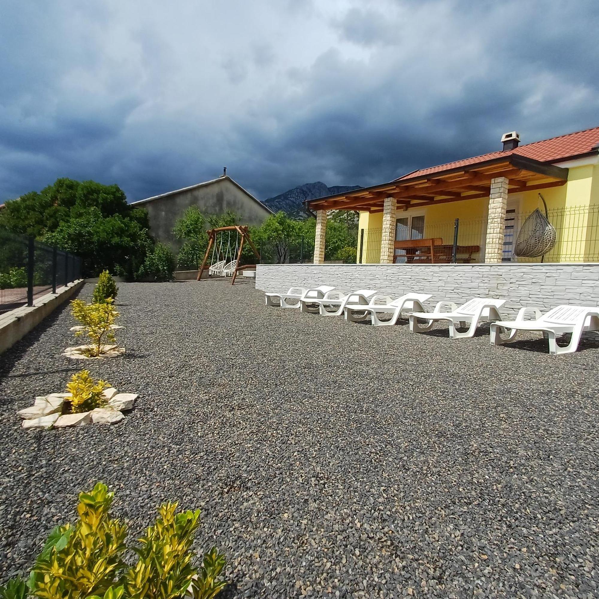 Holiday House Rose Karlobag Exterior foto